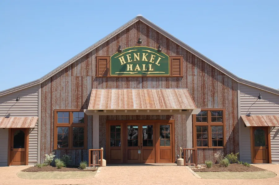 Henkel Square Market