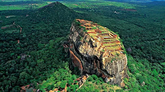 Hiriwadunna Village