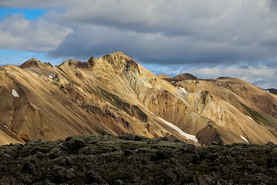 Hnausapollur Crater Lake