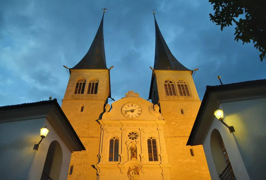 Hofkirche St. Leodegar