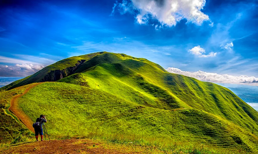 Holbung Hill