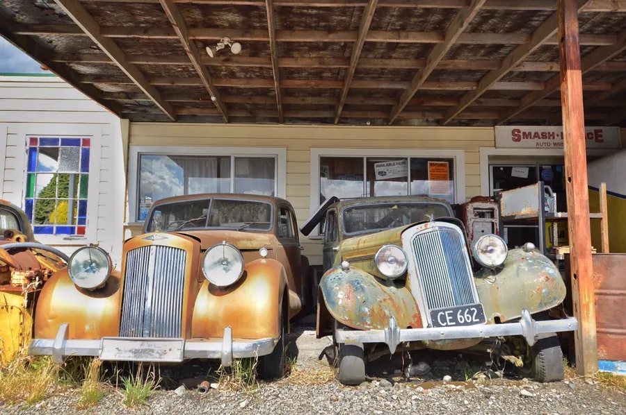 Horopito Motors/Smash Palace
