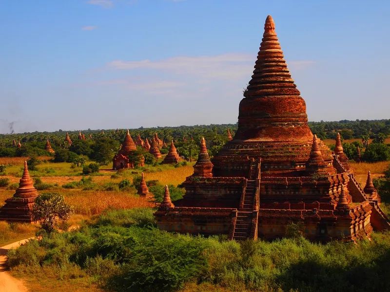 Htilominlo Temple