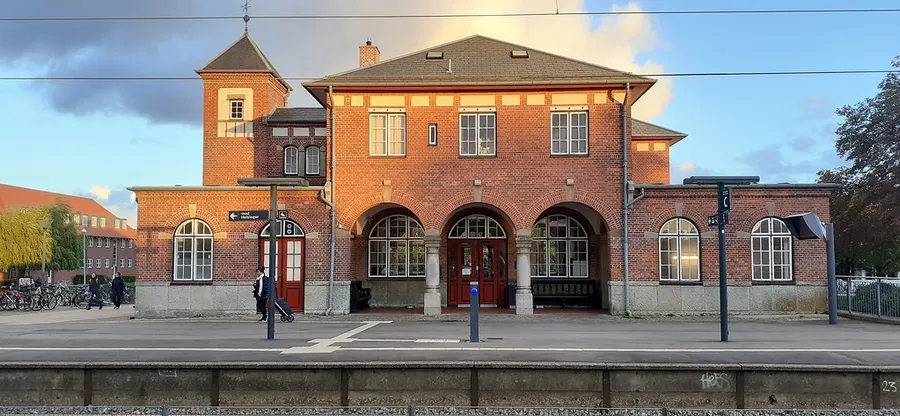Humlebæk Station