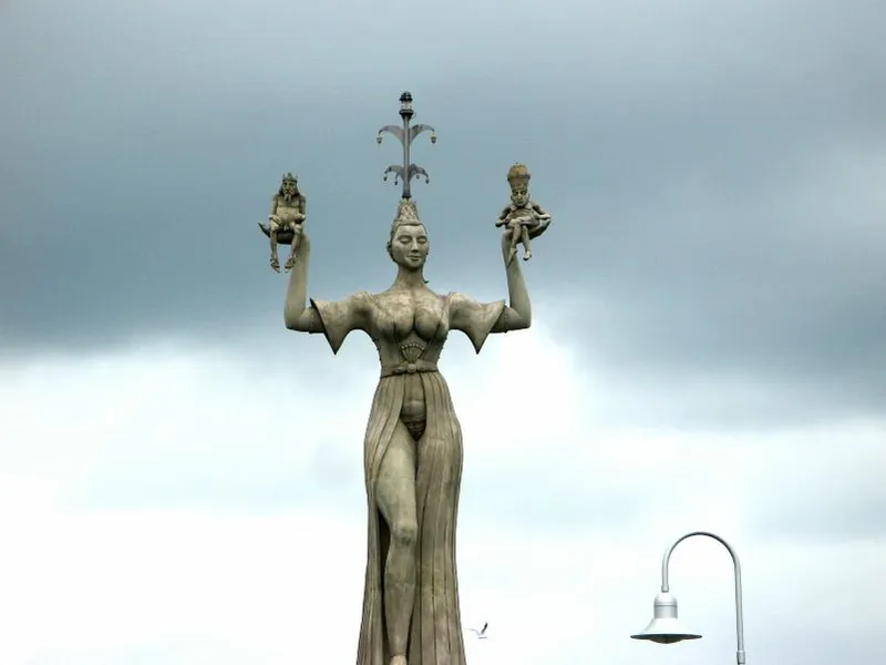 Imperia Statue