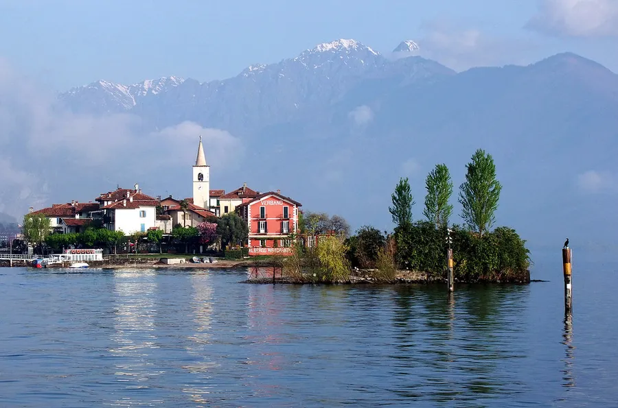 Isola dei Pescatori (Fishermen's Island)