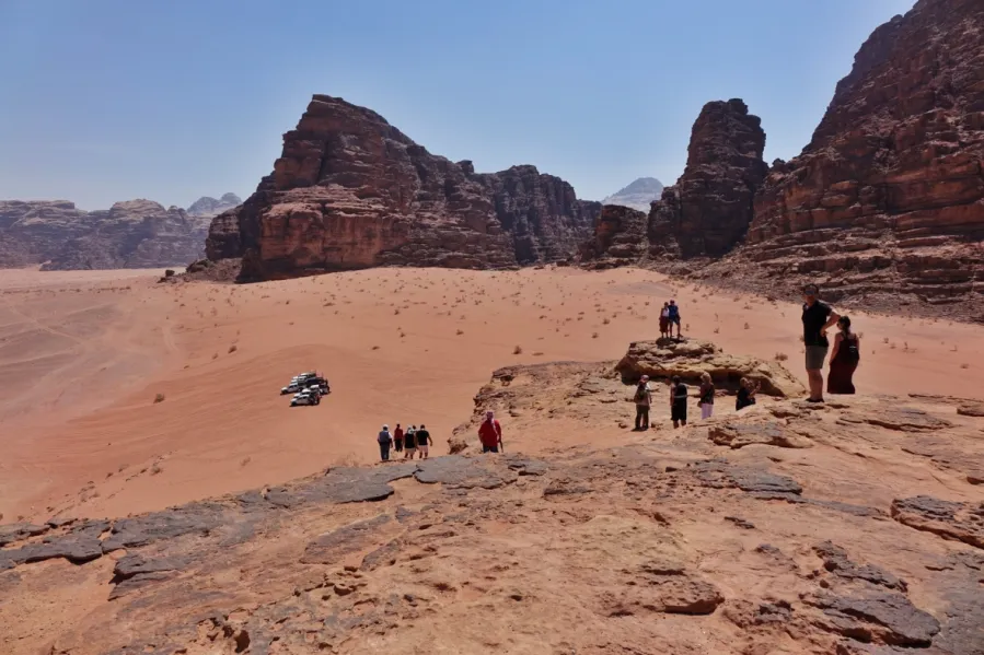 Jebel Umm Ishrin (Optional Hike)