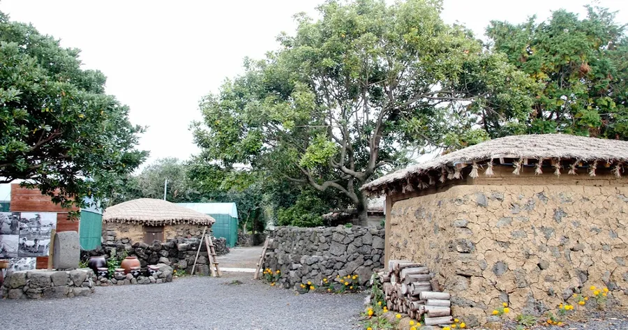 Jeju Folk Village Museum