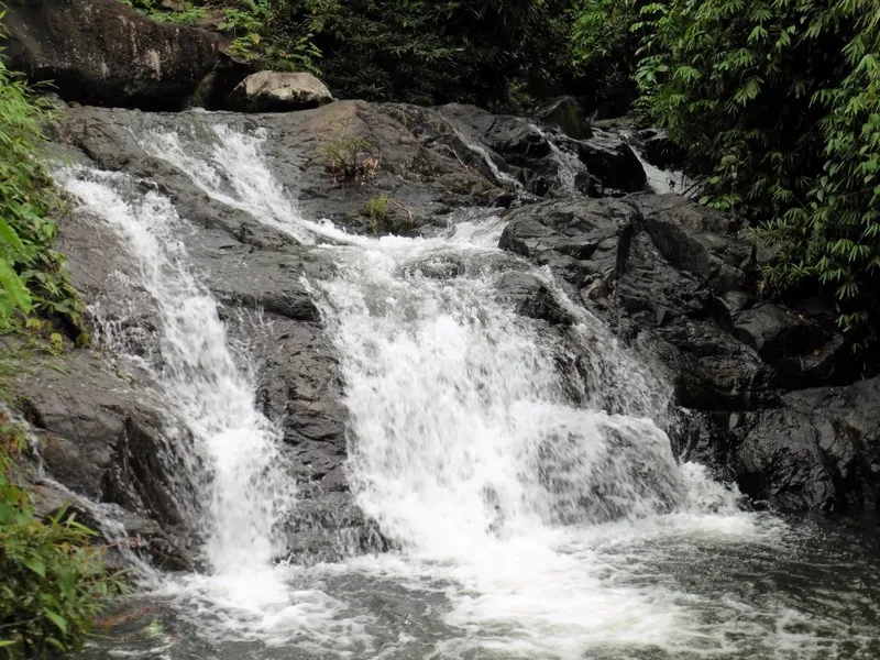 Kaeng Nyui Waterfall
