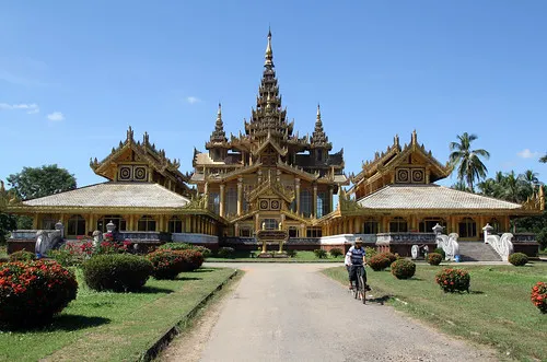 Kambazathadi Golden Palace