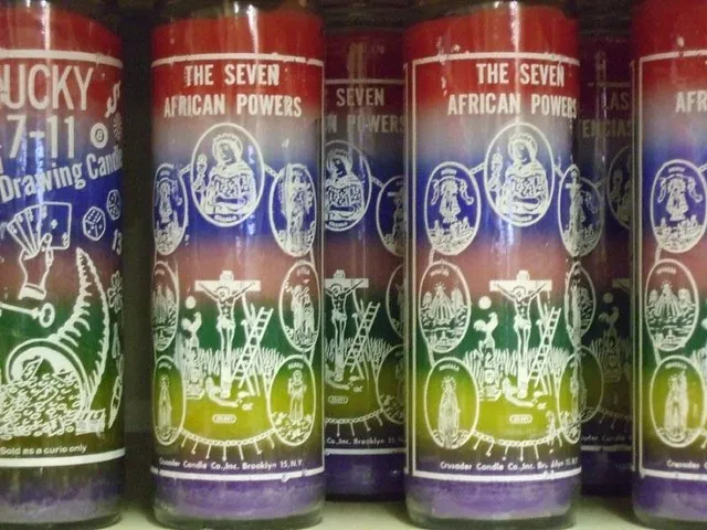Kapula Candles