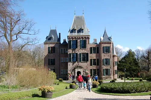 Kasteel Keukenhof (Keukenhof Castle)