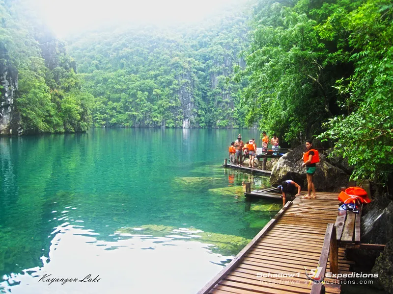 Kayangan Lake