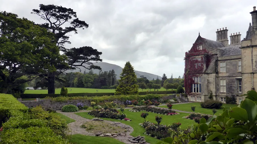Killarney House and Gardens
