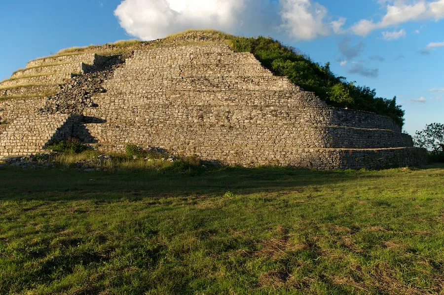 Kinich Kakmo Pyramid