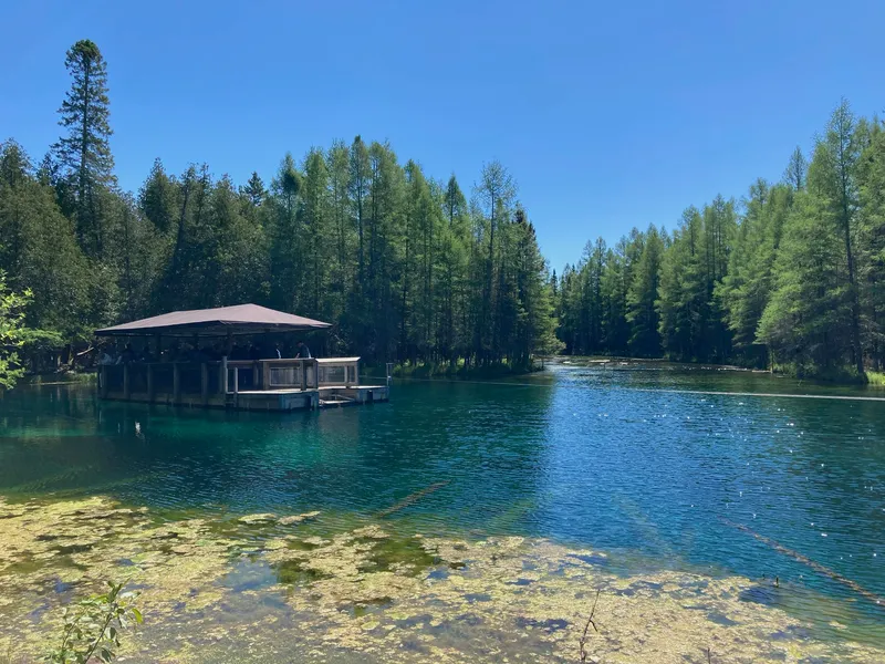 Kitch-iti-kipi (The Big Spring)