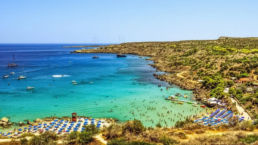 Konnos Bay