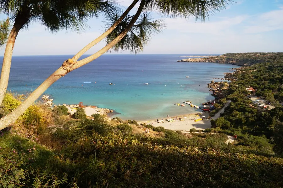 Konnos Bay