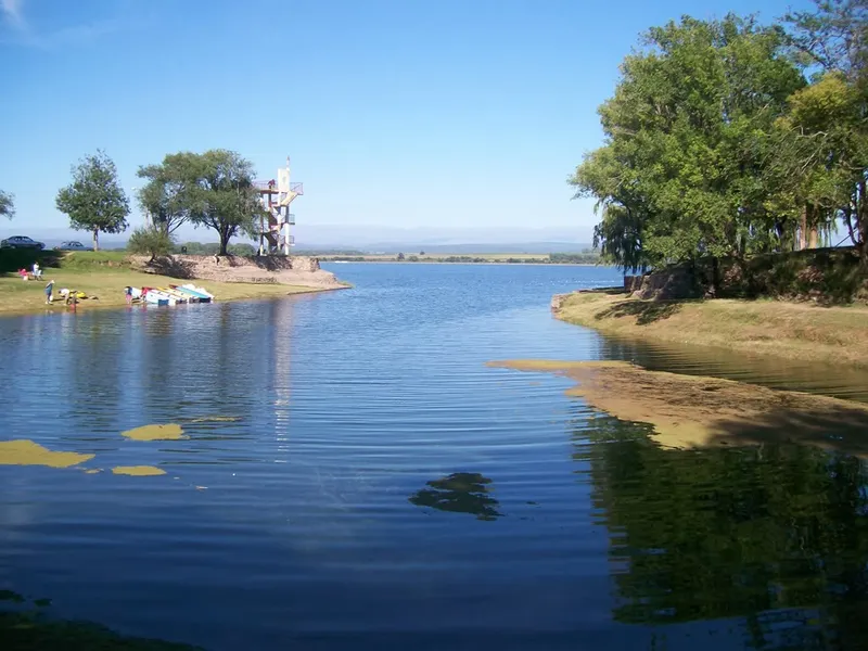 Lago de Embalse