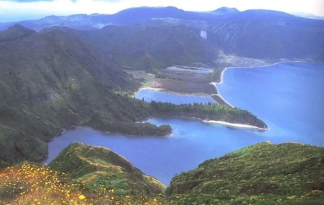 Lagoa do Fogo