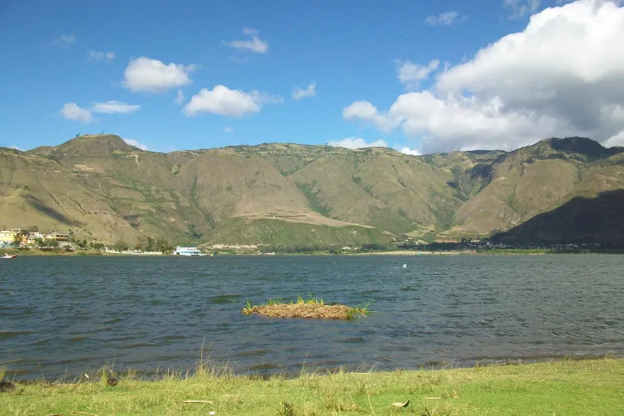 Laguna de Yahuarcocha
