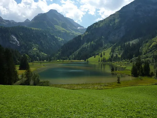Lake Lauenen