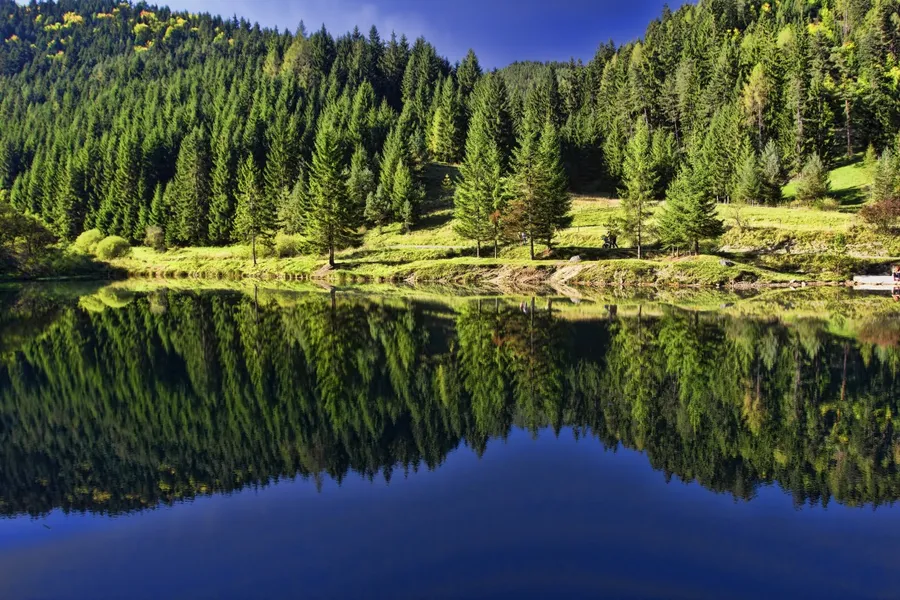 Lake Sĺňava