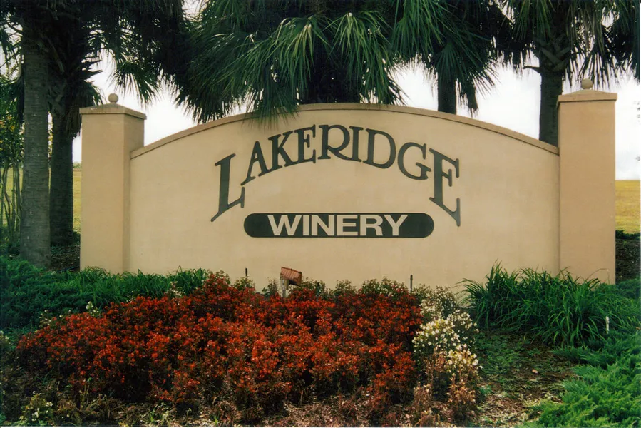 Lakeridge Winery & Vineyards (nearby)
