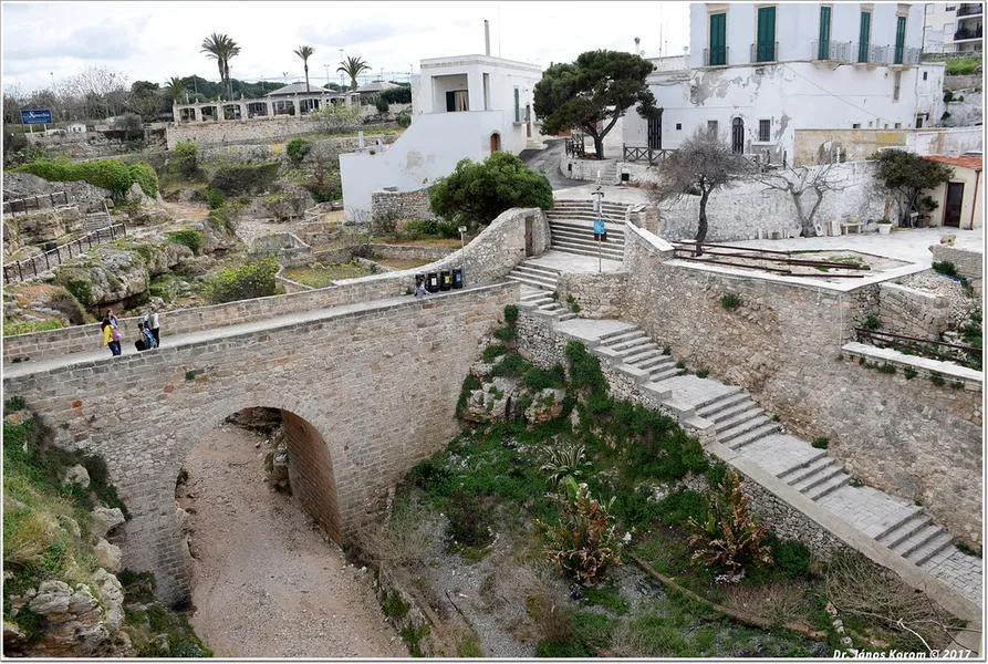 Lama Monachile (Cala Porto)