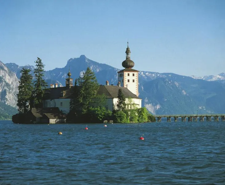 Landschloss Ort