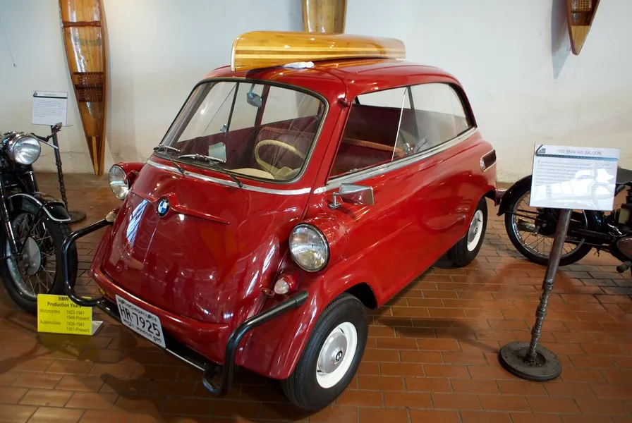Lane Motor Museum
