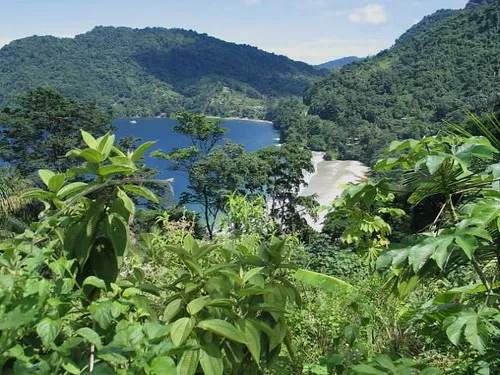 Las Cuevas Beach