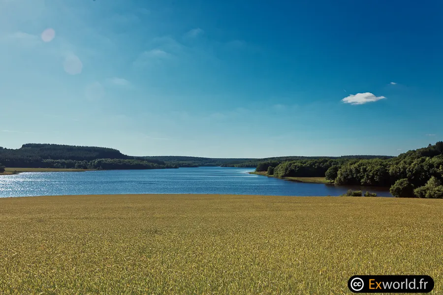Le Coiroux Lake