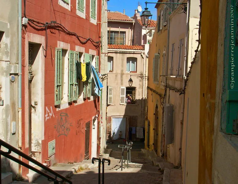 Le Panier District