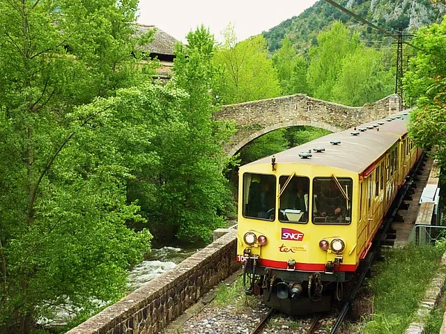 Le Train Jaune (The Yellow Train)