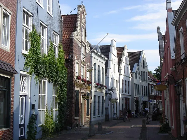 Leer Weavers' House