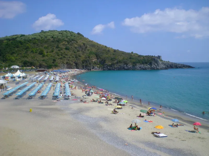 Lentiscelle Beach