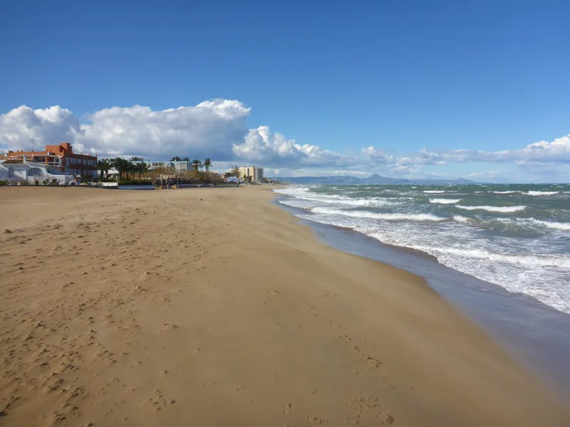 Les Marines Beach