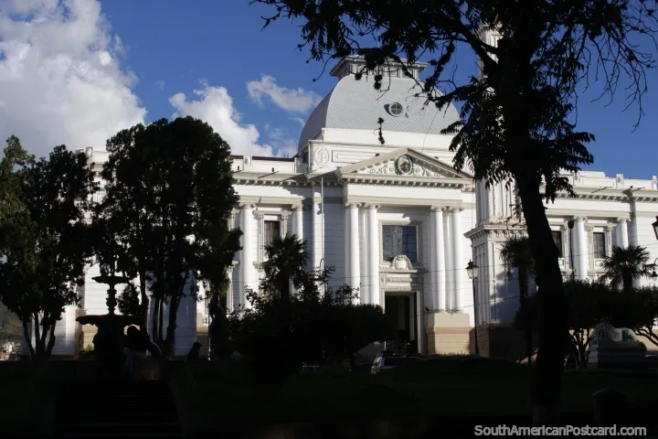 Libertador Building