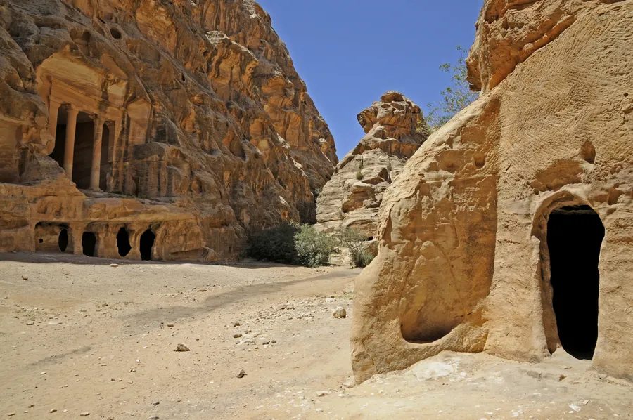 Little Petra & Al-Madbah Hike