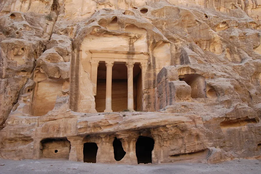 Little Petra (Siq al-Barid)