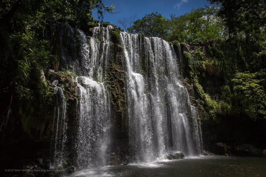 Llanos de Cortés Waterfall