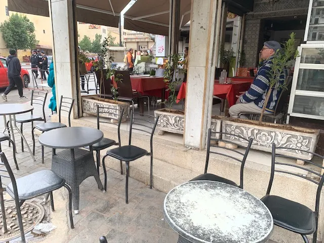 Local Restaurants and Cafes