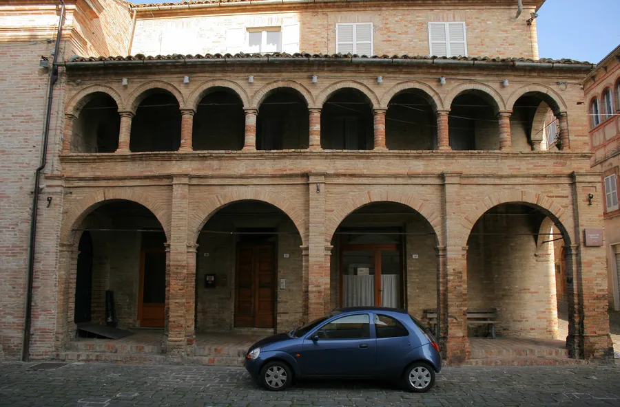 Loggia dei Mercanti