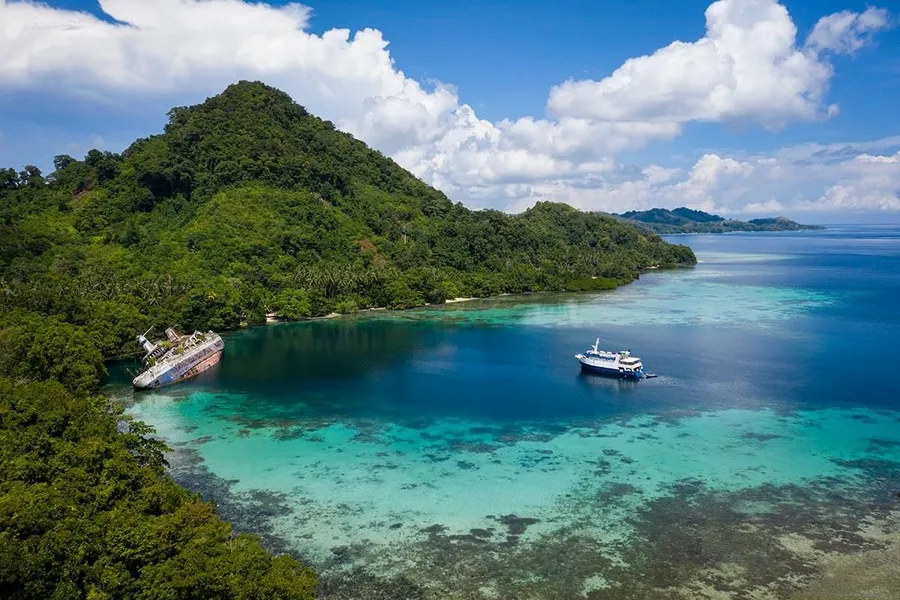 Lolong Island Hiking Trails