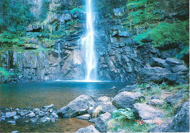 Lone Creek Falls