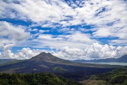 Long Bawan Highland Scenery