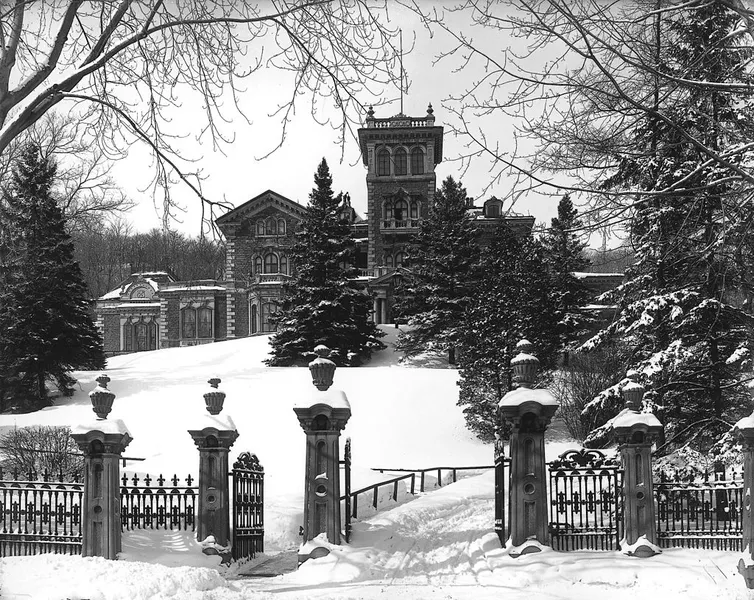 Loyalist House