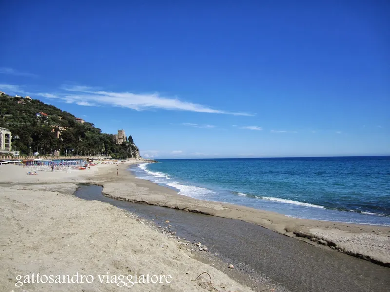 Lungomare di Finalpia