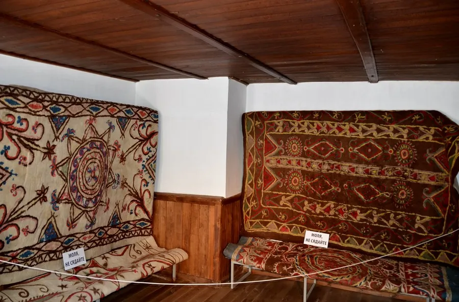 Lyutov House